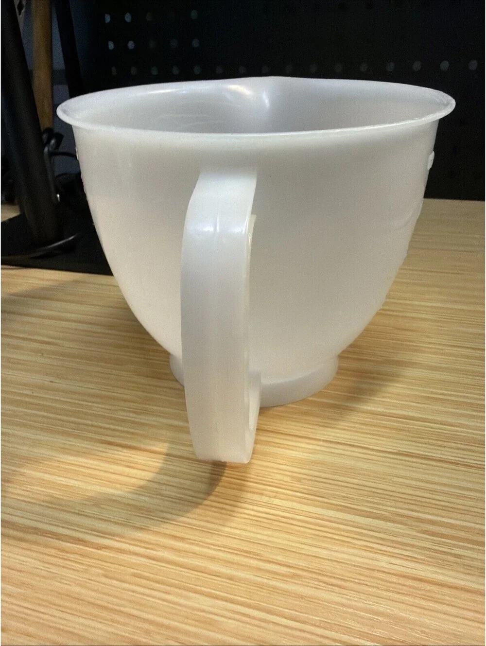 VINTAGE Tupperware Mix N Pour Measuring Bowl 4 Cup Red/Blue Markings No Lid *